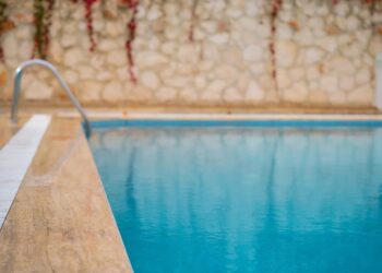 Piscinas Lara Explica Cómo Recuperar El Agua De La Piscina Después De Las Tormentas