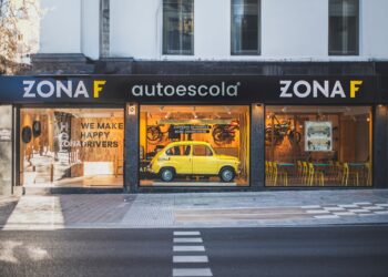 La Cadena De Autoescuelas Zona F Convierte La Odisea De Sacarse El Carné De Conducir En Un Trámite Simple